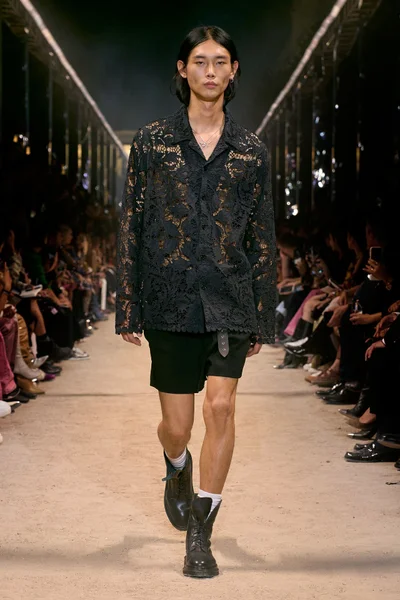 Look 40